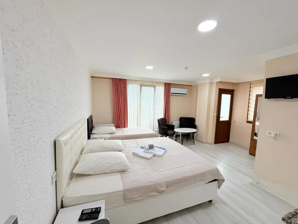 Elisa Park Otel üç kişilik oda
